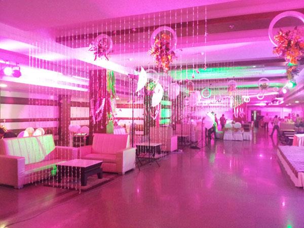 7 Heaven Banquet — column-free roof structure
