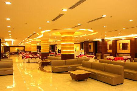 7 Heaven Banquet — dance floor centerpiece